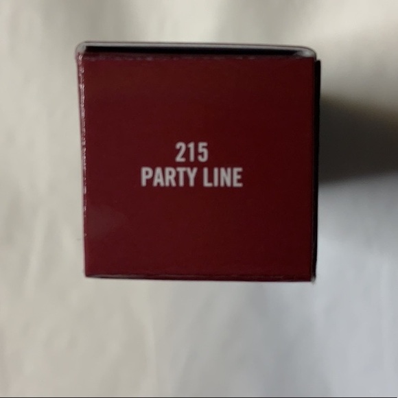 MAC *Party Line* Cremesheen Lipstick - Picture 8 of 9